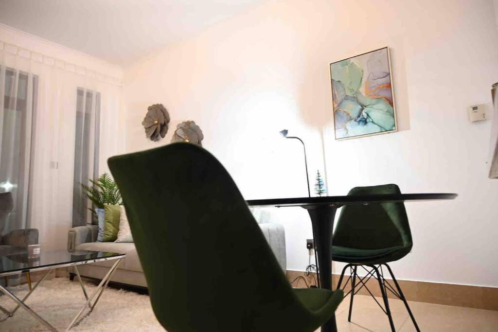 Brand New Furniture . Close To Dubai Mall. Exteriör bild